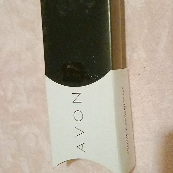 Avon Milla Gift Set. NWOT. - Picture 4 of 6